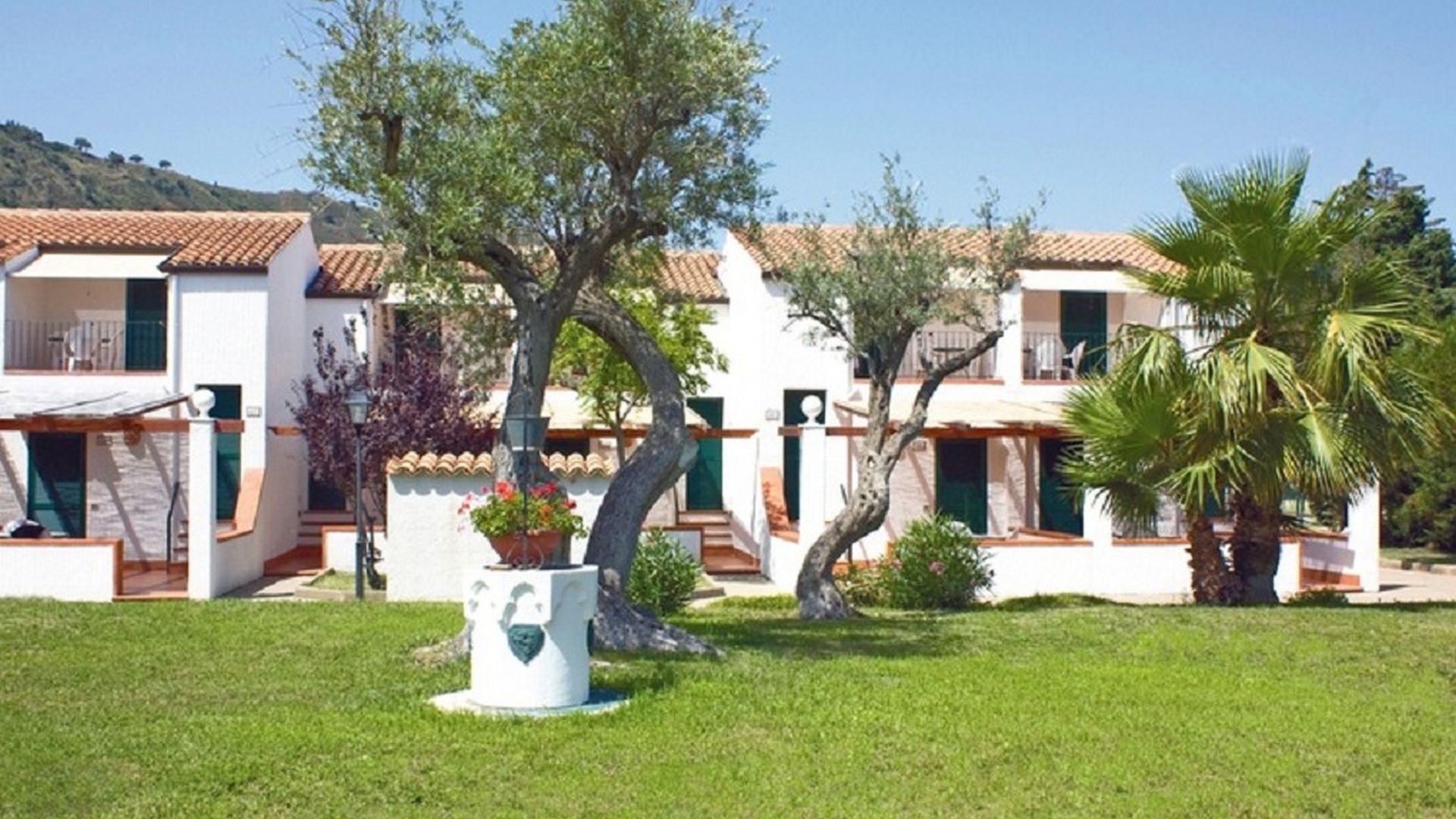 Cefal&ugrave; Resort